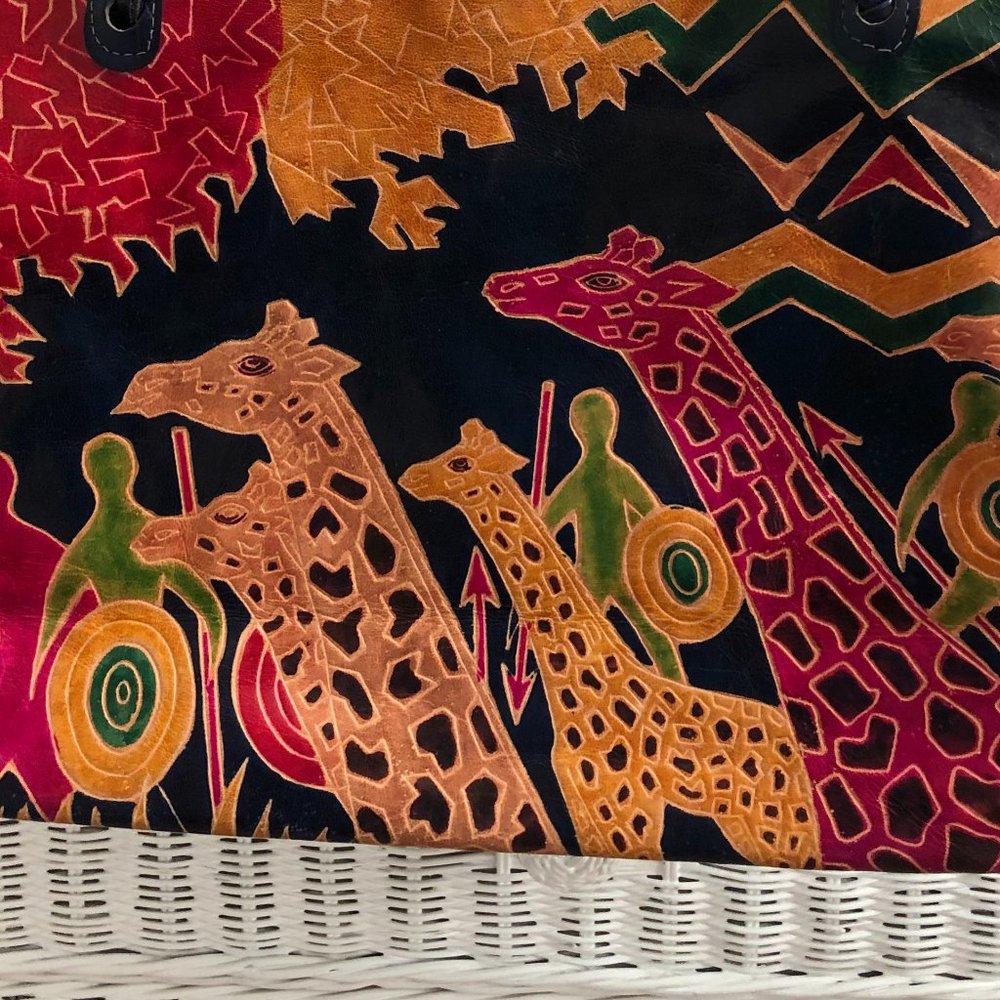 HAND PAINTED LEATHER JUNGLE NATIVES SAFARI SCENE LINEN LINED INNER ZIP LARGE BAG - Picture 2 of 15
